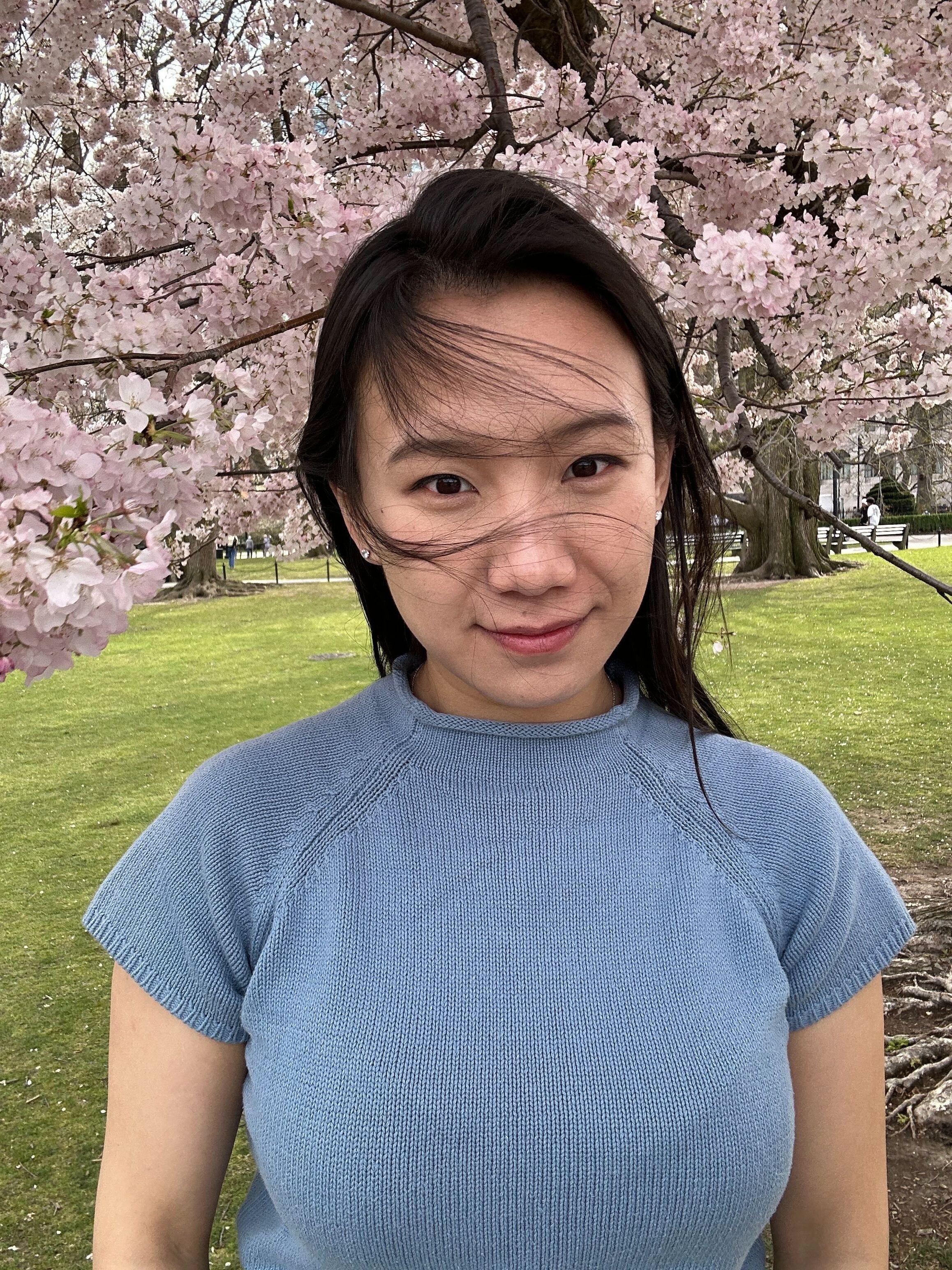 Xinyi Hu